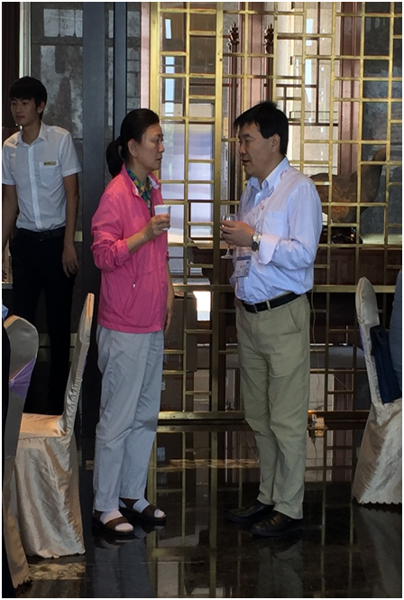 高院长与激光治疗专家顾瑛院士探讨食管癌光动力治疗热点问题